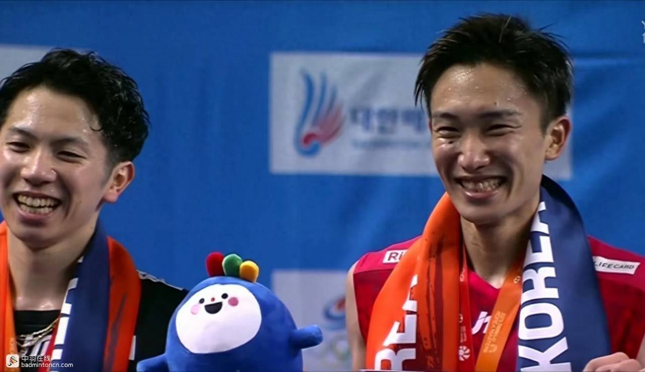 中国队轻取德国队,桃田贤斗高光表现 中国队轻取德国队,桃田贤斗高光表现